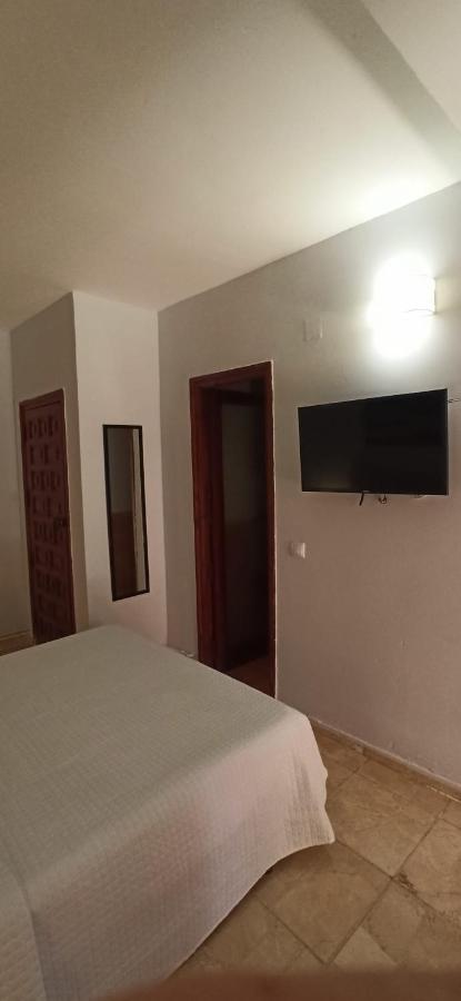 Hostal Castilla Aranjuez Buitenkant foto