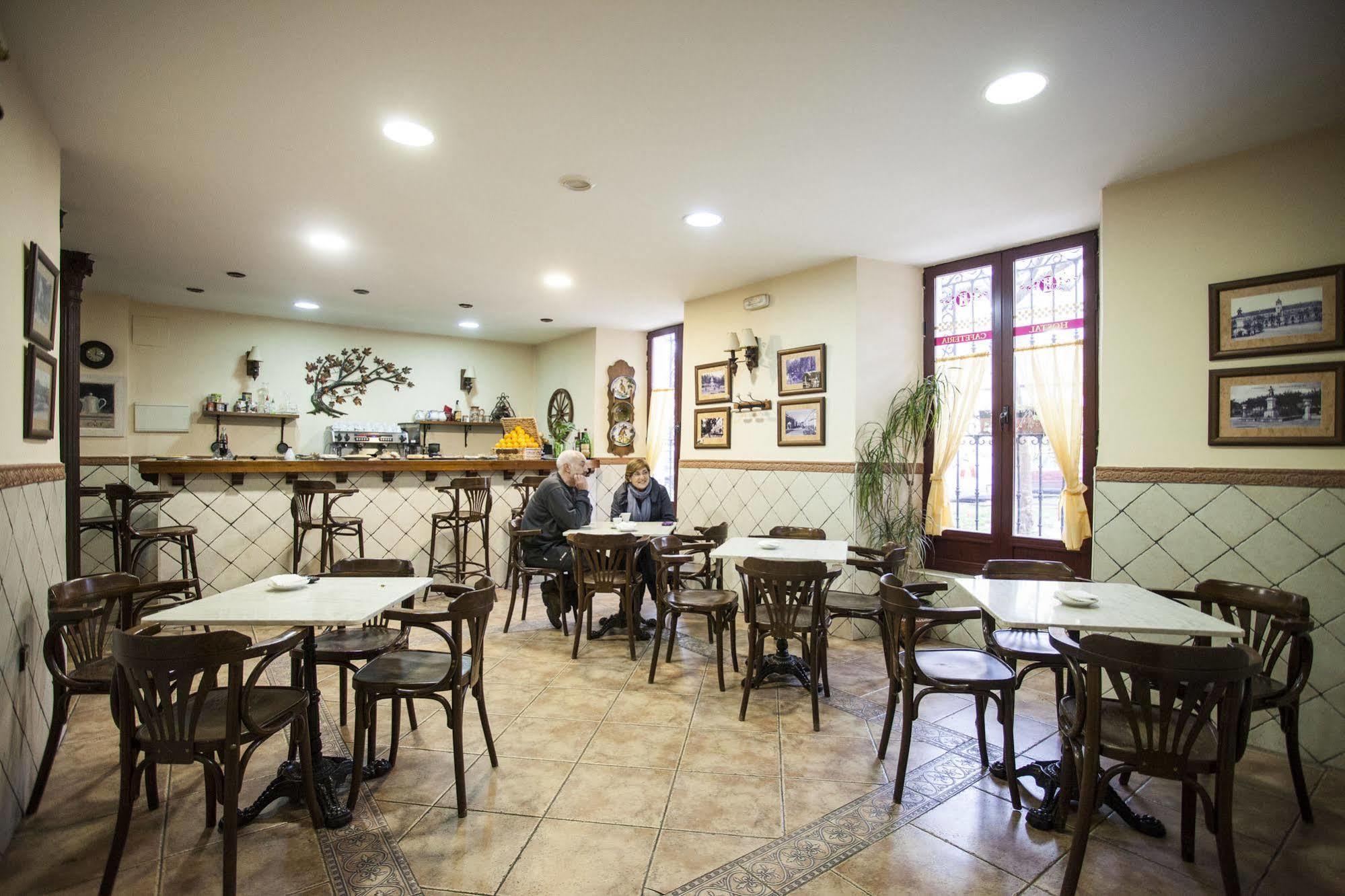 Hostal Castilla Aranjuez Buitenkant foto