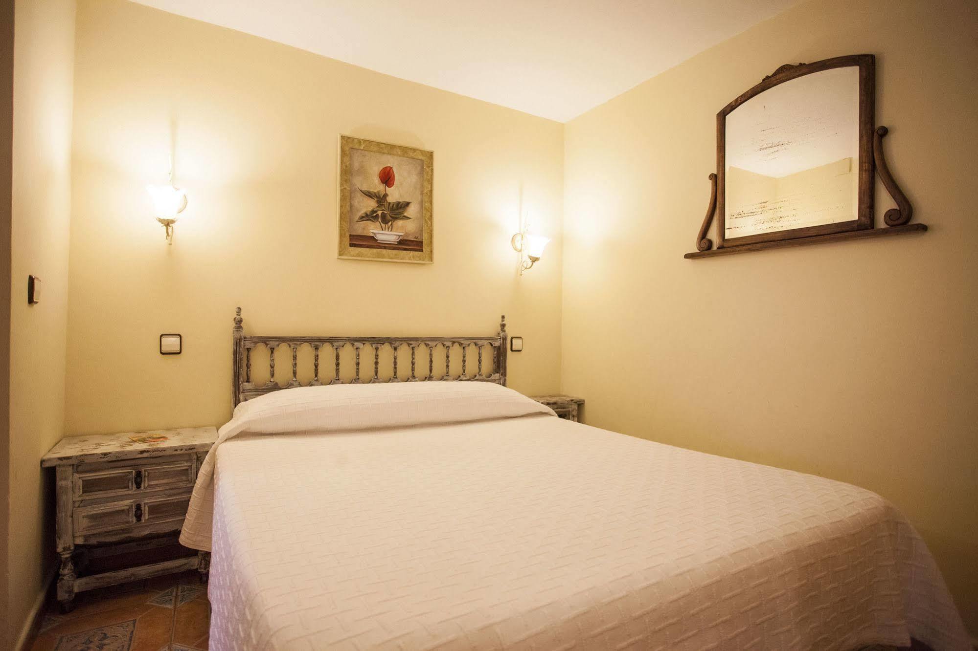 Hostal Castilla Aranjuez Buitenkant foto